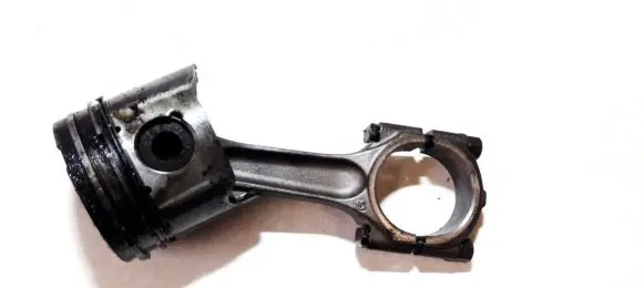 Citroen Xsara Picasso Piston with connecting rod