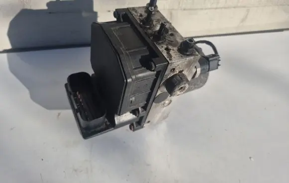 Audi A8 S8 D3 4E ABS Pump 4E0614517BQ 4E0910517J