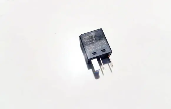 Volvo XC90 Other relay 5m5t14b192aa v23074-a1801-x17
