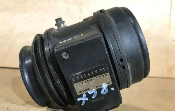 Jaguar XJ X308 Mass air flow meter LJA1620AE 1974000090