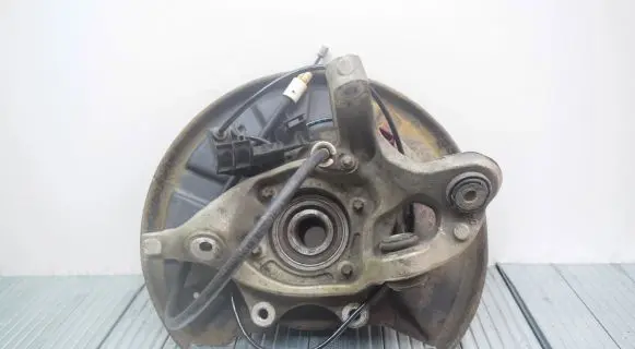 Mercedes-Benz GLK (X204) Rear wheel hub