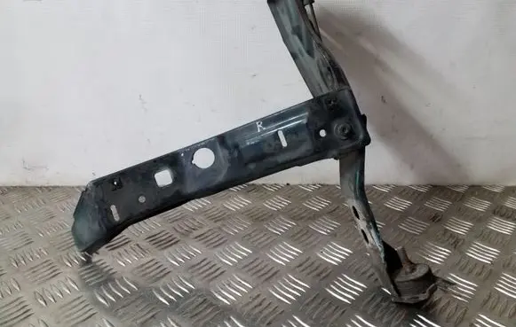 Audi A6 S6 C4 4A Headlight/headlamp mounting bracket