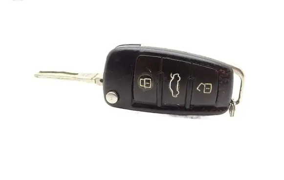 Audi Q3 8U Ignition key/card 8X0837220D