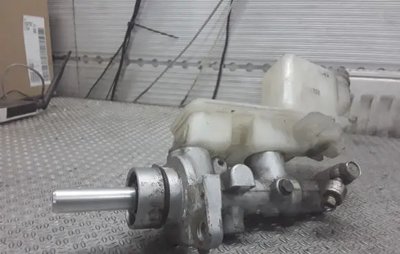 Mazda 6 Master brake cylinder