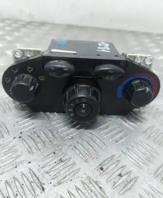 Hyundai Santa Fe Climate control unit 9725026XXX