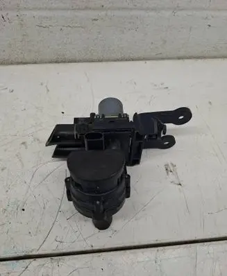 Audi A6 S6 C6 4F Coolant heater control valve 1147412177