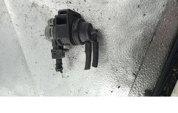 Renault Megane II Electromagnetic valve