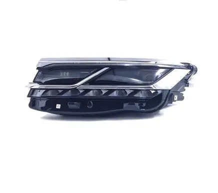 Volkswagen Touareg III Headlight/headlamp 761941081