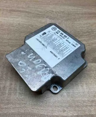 Skoda Fabia Mk2 (5J) Airbag control unit/module 1C0909605F