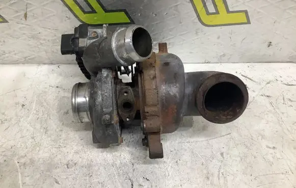 Ford Galaxy Turbo 8G9Q6K682BA