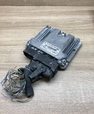 Opel Astra J Engine control unit/module ECU 55590420 0281019088