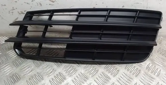 Audi A7 S7 4G Front bumper lower grill 4G8807681
