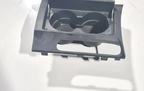 Mazda 6 Cup holder gj6a64361