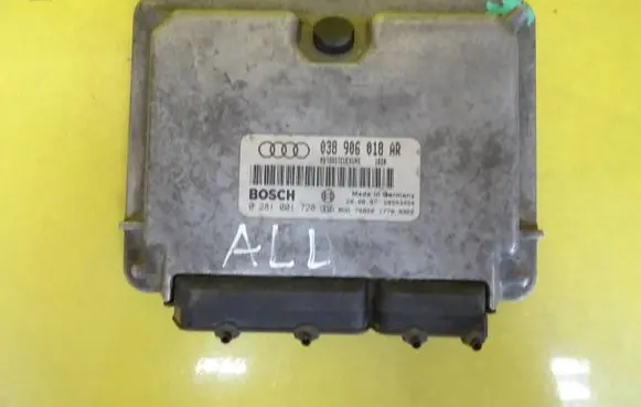 Audi A3 S3 8L Engine control unit/module 038906018AR 0281001728