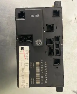 Mercedes-Benz E W211 Door control unit/module 2118201685 355556