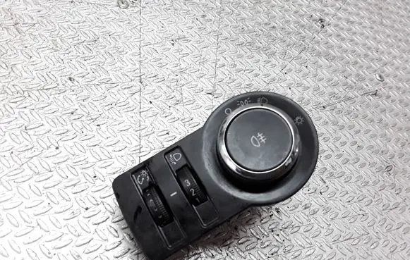 Chevrolet Cruze Light switch 13301757
