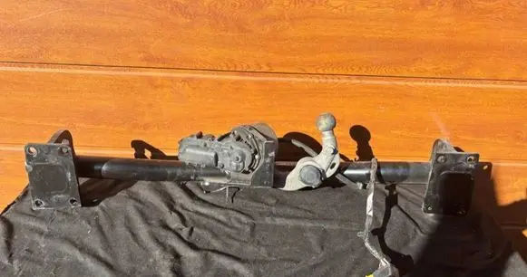 Volvo V60 Tow bar 32351460 B98YB82203 P32293989