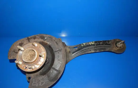 Volvo V40 Stub axle 