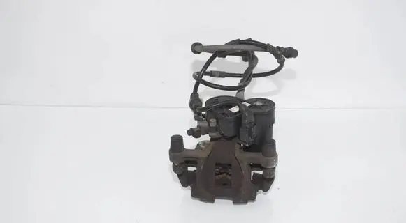 BMW 2 F46 Rear brake caliper 6798957 6883025 34206883025