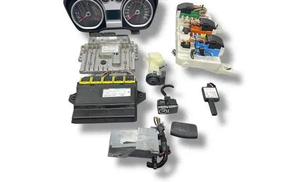 Ford Kuga I Engine ECU kit and lock set AV4112A650CF 8V4T10849HK 7M5T14A073FG