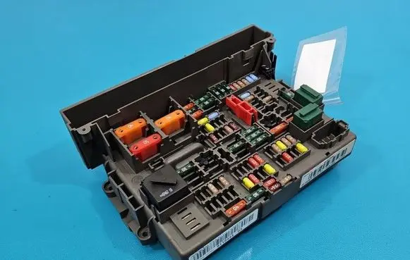 BMW 1 E81 E87 Fuse box set 911944403 IMPRK1590246