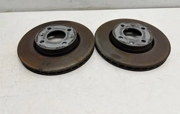 Renault Clio IV Front brake disc 