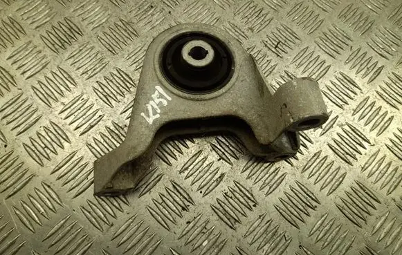 Polestar 4 Engine mount bracket 1000000101