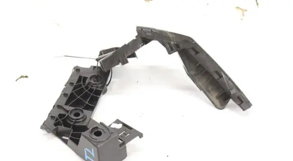 Volkswagen Golf VIII Other exterior part 5H6807393D