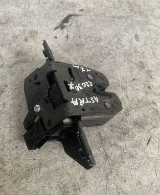 Opel Astra K Tailgate/trunk/boot lock/catch/latch