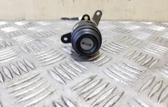 Audi 80 90 S2 B4 Tailgate exterior lock 