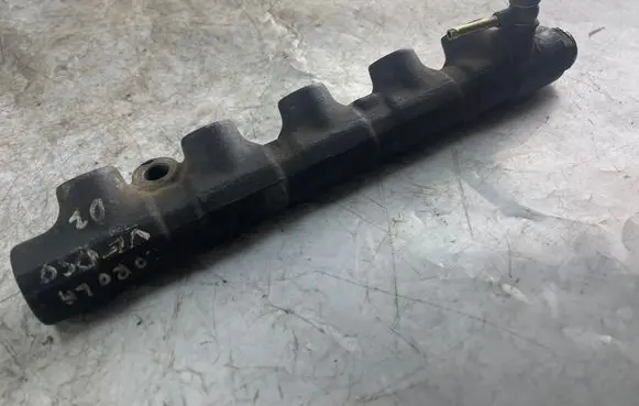 Toyota Corolla Verso E121 Fuel main line pipe