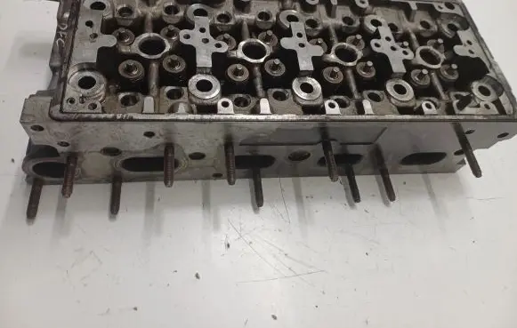 Volkswagen Tiguan Engine head 04L103373E