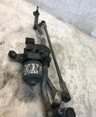 Volkswagen Jetta VI Front wiper linkage and motor 5c7955023b