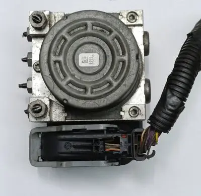 Ford Fiesta ABS Pump D1B12C013BB D1B12C405AD