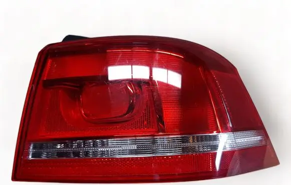 Volkswagen PASSAT B7 Rear/tail lights 3AE945096F