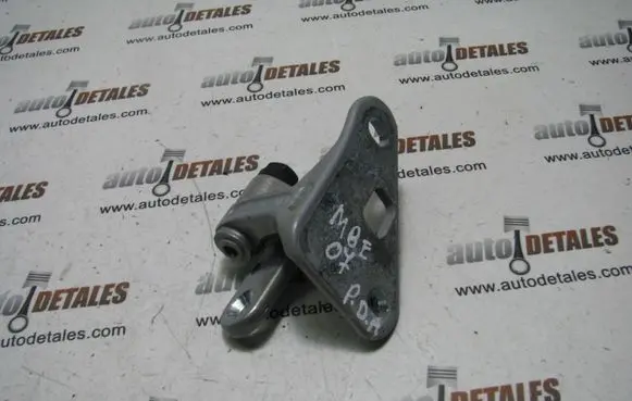Mercedes-Benz E W211 Front door lower hinge 