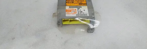 Toyota Corolla Verso E121 Airbag control unit/module 8917013060