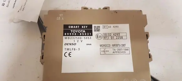 Toyota Avensis T270 Keyless (KESSY) go control unit/module 8999005031 MB2325005053 E11034293