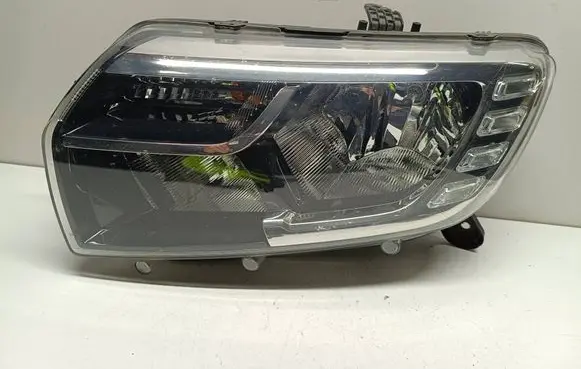 Dacia Sandero II Headlight/headlamp 