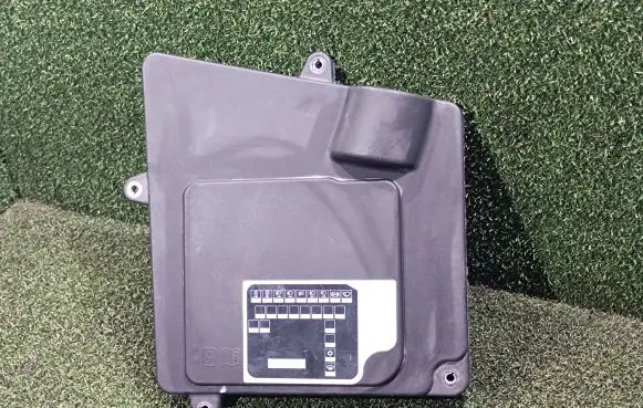 Renault Master III Fuse box cover 243128538R 243137085R