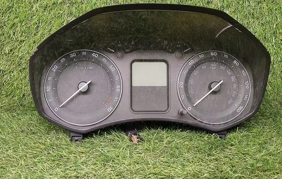 Skoda Octavia Mk2 (1Z) Speedometer (instrument cluster) 1Z0920910B