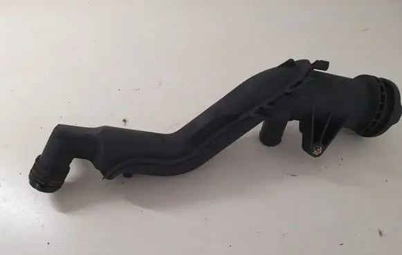 Volvo V50 Oil fill pipe 9654733980