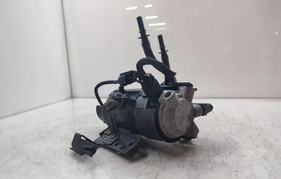 KIA Sorento Fuel filter housing 