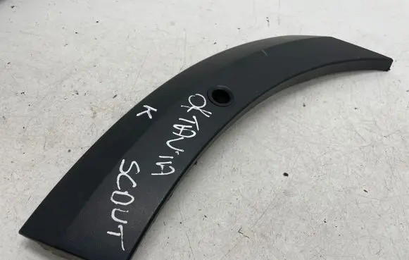 Skoda Octavia Mk3 (5E) Front bumper splitter molding 5E0853085