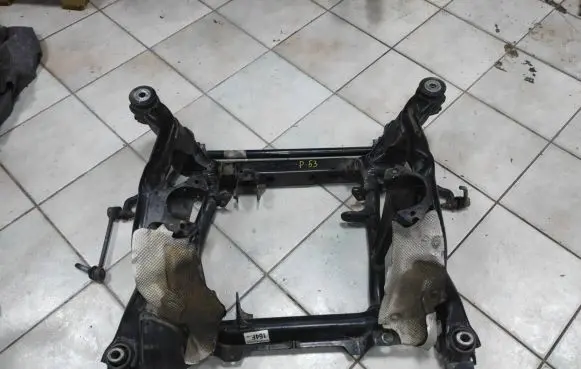 Mercedes-Benz ML W164 Front subframe
