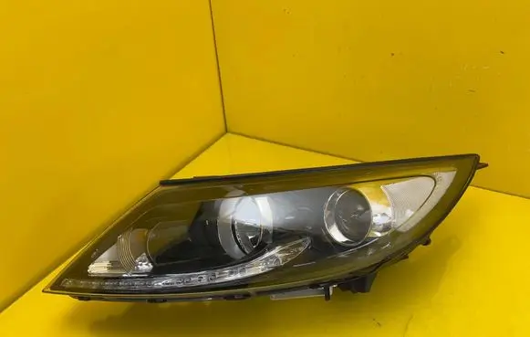 KIA Sportage Headlight/headlamp 92101-3U290