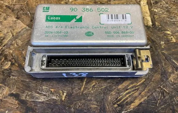 Opel Tigra A Engine control unit/module 90386502 3206105803 5SD00686800