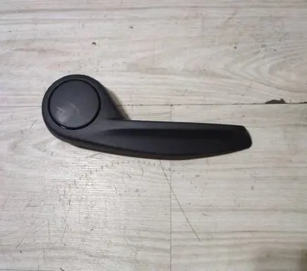 Fiat 500X Seat adjustment handle L0387737