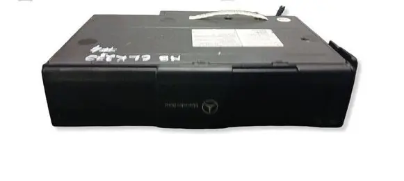 Mercedes-Benz CLK A209 C209 CD/DVD changer A2208274642 020433 MC3330