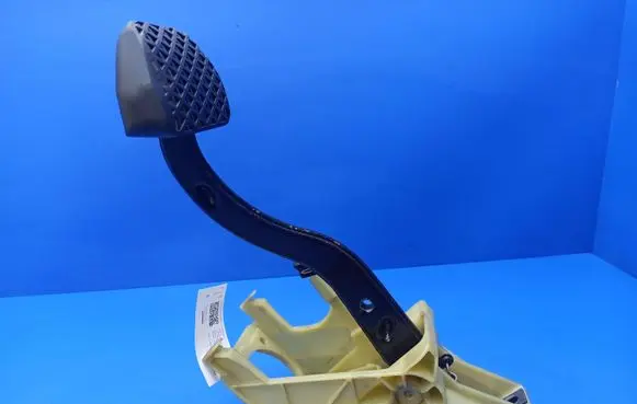 BMW 7 E65 E66 Brake pedal 752517